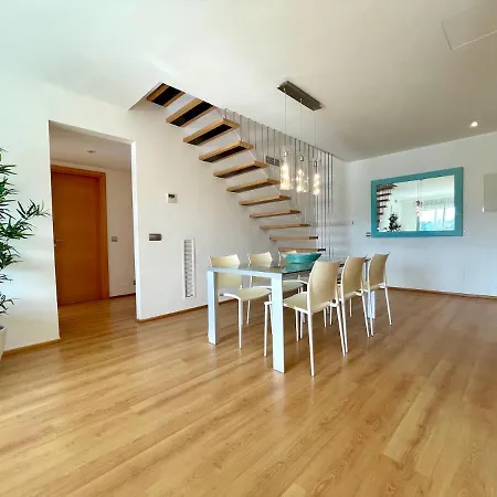 Apartment Penthouse Tomir 1b